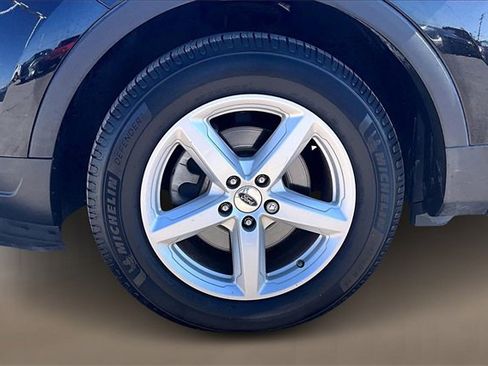 Used 2018 Ford Explorer FWD image 6