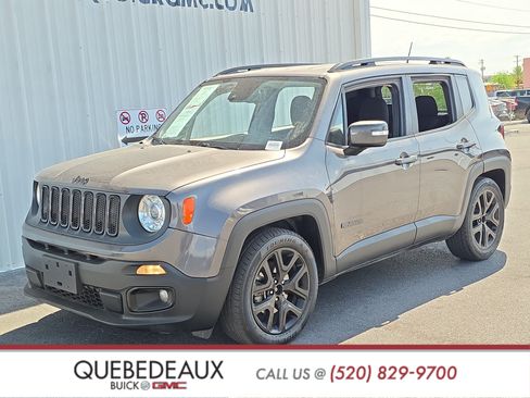 Used 2018 Jeep Renegade Altitude w/ Advanced Technology Group FWD image 3