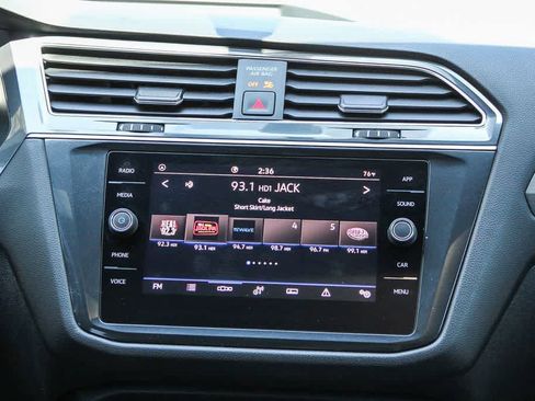 Used 2021 Volkswagen Tiguan SE R-Line FWD image 15