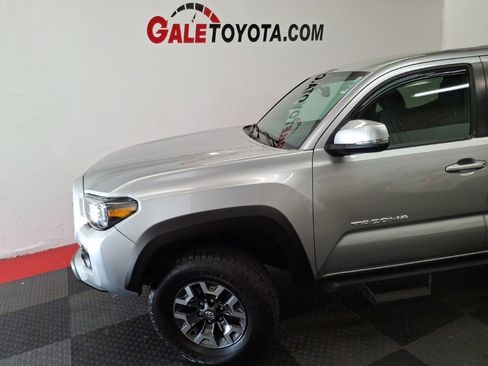 Used 2023 Toyota Tacoma TRD Off-Road image 3