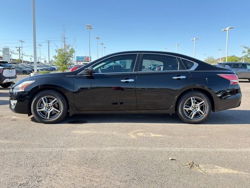 Used 2015 Nissan Altima 2.5 S w/ Power Driver Seat Package FWD image 2