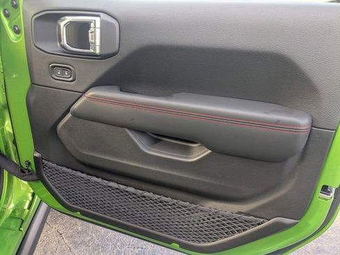 New 2025 Jeep Wrangler Unlimited Rubicon w/ XTREMEE 35" Tire Package image 32