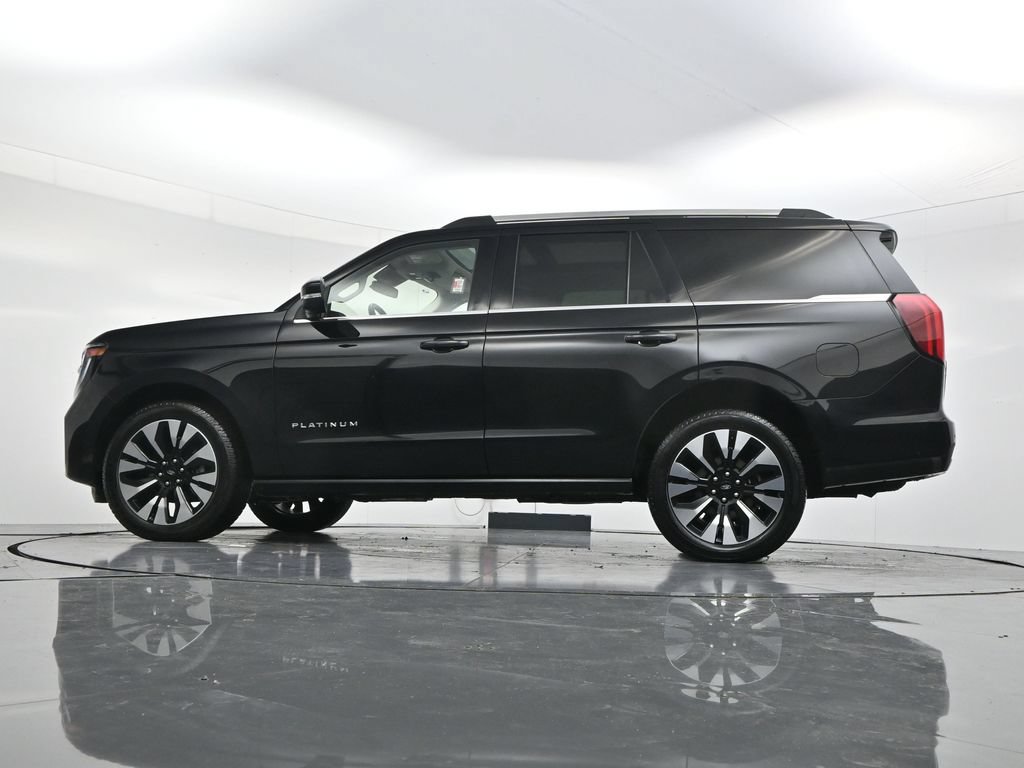 Used 2025 Ford Expedition Platinum w/ Driver's Package AWD/4WD image 52