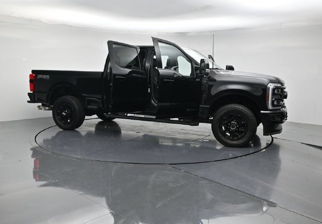 New 2026 Ford F350 Lariat w/ Black Appearance Package AWD/4WD image 54