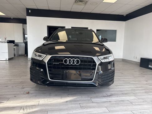 Used 2017 Audi Q3 2.0T Prestige w/ Prestige Package AWD/4WD image 2