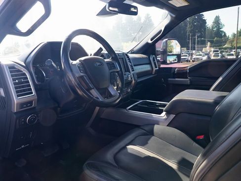 Used 2017 Ford F250 Platinum w/ Platinum Ultimate Package image 19