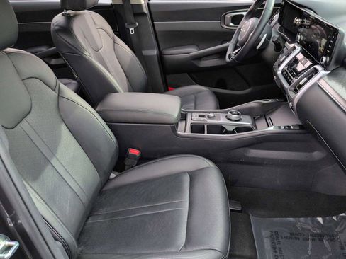 Used 2023 Kia Sorento EX w/ Panoramic Sunroof Package image 23