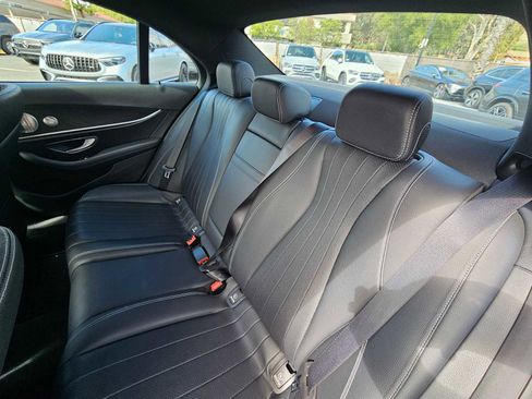 Used 2017 Mercedes-Benz E 300 image 17