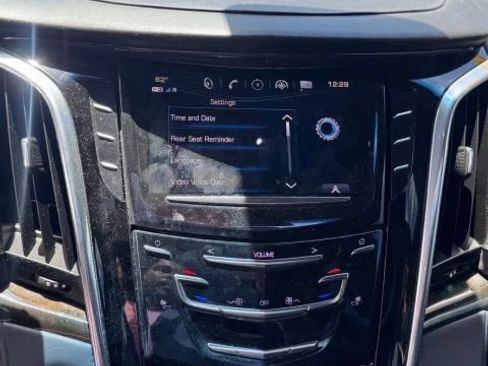 Used 2017 Cadillac Escalade ESV Platinum AWD/4WD image 14