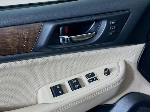 Used 2017 Subaru Outback 2.5i Limited w/ Popular Package #5 image 15