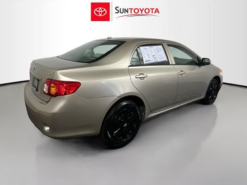 Used 2010 Toyota Corolla LE FWD image 4