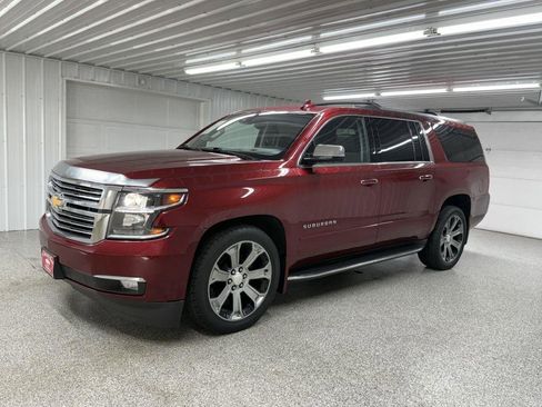 Used 2018 Chevrolet Suburban Premier AWD/4WD image 4