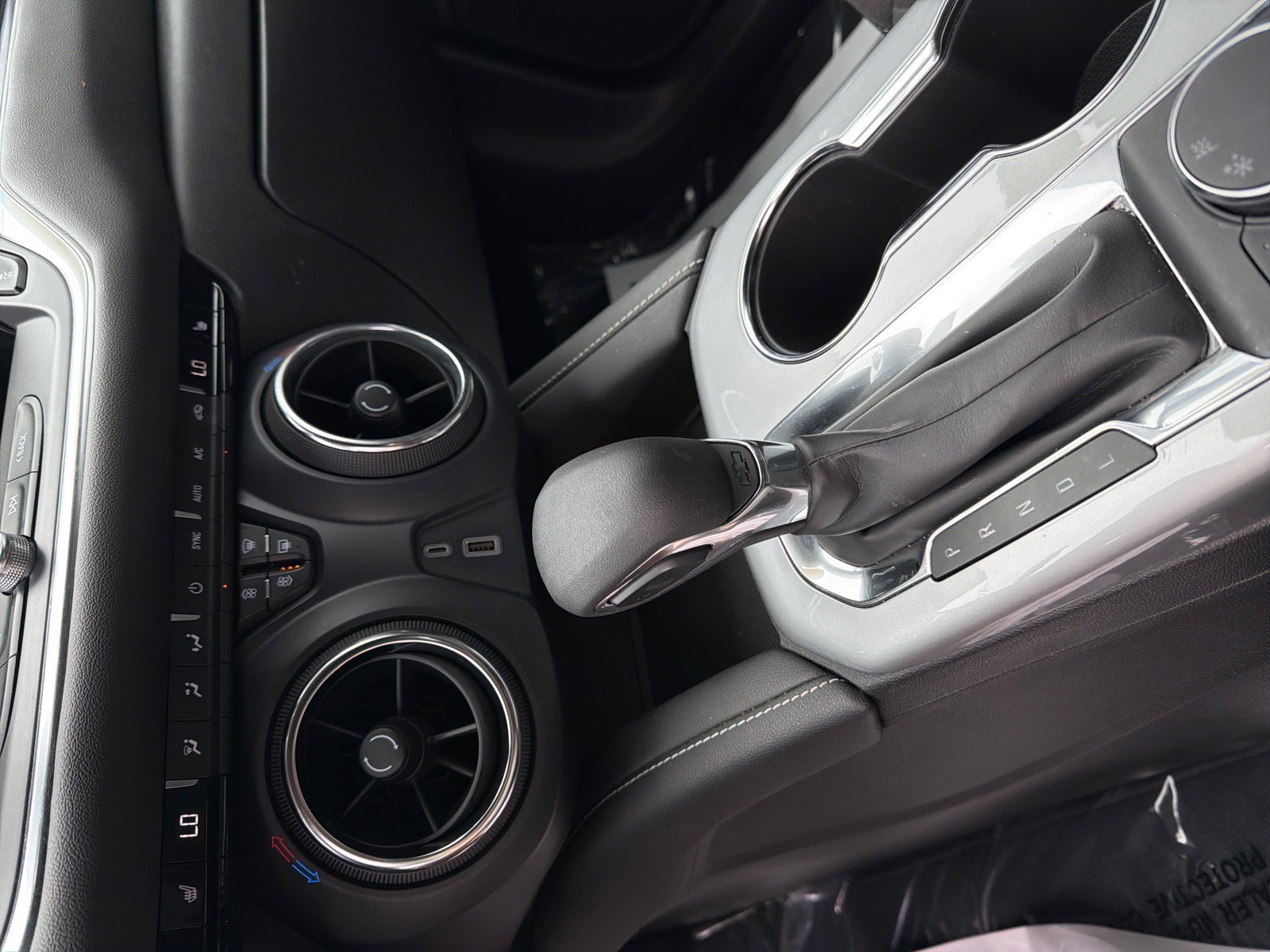 Used 2025 Chevrolet Blazer LT FWD image 19