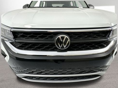 Used 2024 Volkswagen Taos S image 28