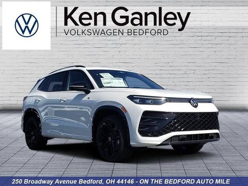 New 2026 Volkswagen Tiguan SE R-Line AWD/4WD image 1
