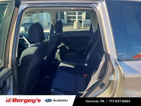 Used 2015 Subaru Forester 2.5i Premium w/ All-Weather Package image 9