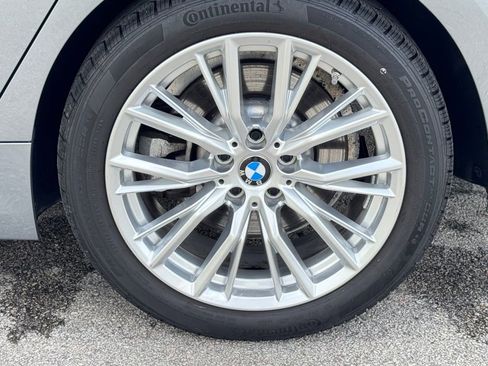 Certified 2024 BMW 330i xDrive Sedan AWD/4WD image 8