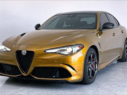 Used 2023 Alfa Romeo Giulia Quadrifoglio RWD image 14