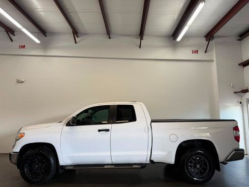 Used 2016 Toyota Tundra SR5 w/ SR5 Upgrade Package RWD image 3