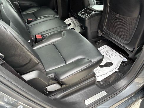 Used 2018 Volvo XC90 T5 Momentum AWD/4WD image 11