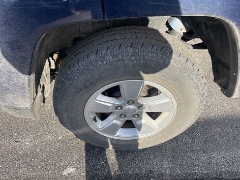 Used 2012 Jeep Liberty Sport image 7