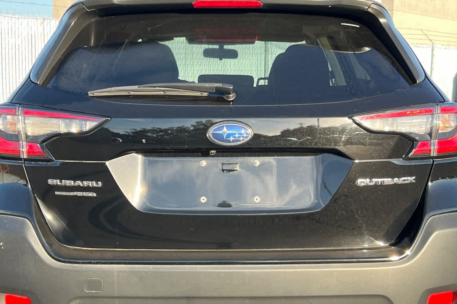 Used 2023 Subaru Outback Premium AWD/4WD image 22