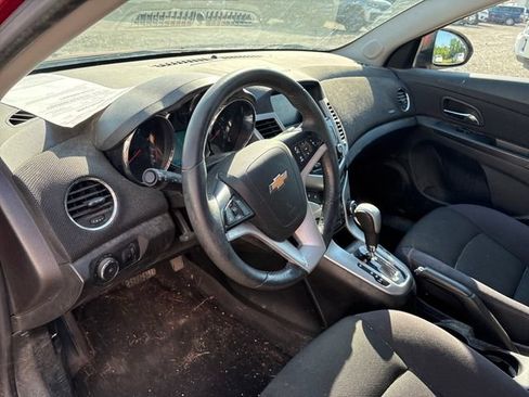Used 2017 Chevrolet Cruze Premier w/ RS Package FWD image 8