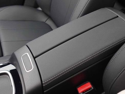 Used 2026 Mercedes-Benz GLA 250 4MATIC image 23