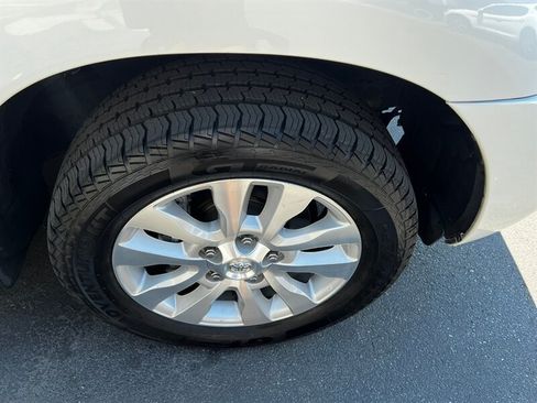 Used 2019 Toyota Sequoia Platinum w/ Carpet Mat Package (TMS) AWD/4WD image 13
