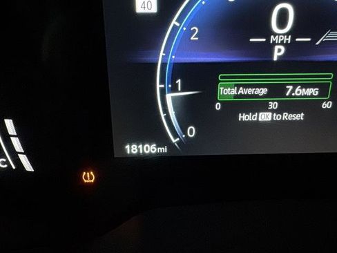 Used 2023 Toyota Corolla Cross XLE image 20