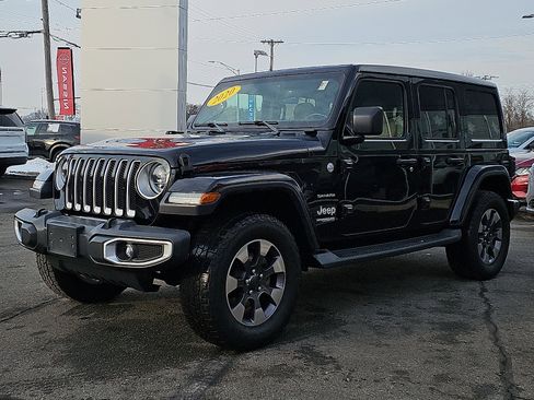 Used 2020 Jeep Wrangler Unlimited Sahara image 3