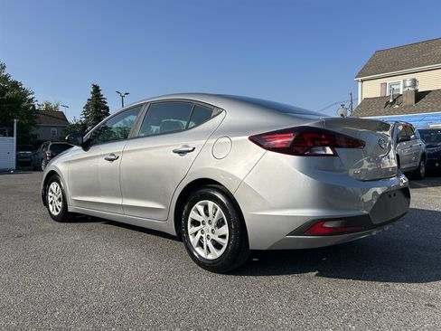 Used 2020 Hyundai Elantra SE w/ Convenience Package (C2) FWD image 6