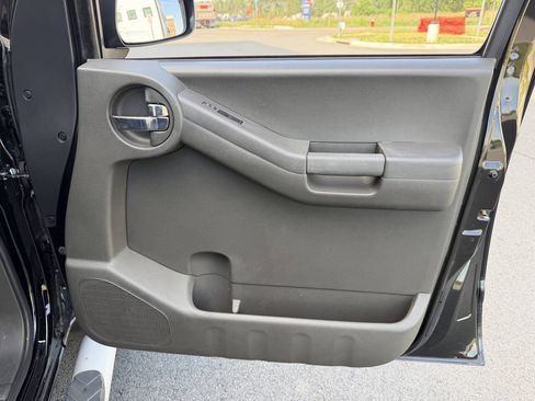 Used 2014 Nissan Xterra PRO-4X AWD/4WD image 27