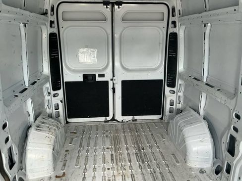 Used 2024 RAM ProMaster 2500 w/ Convenience Group FWD image 20