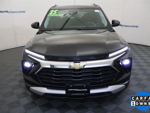 Used 2025 Chevrolet TrailBlazer LT AWD/4WD image 14
