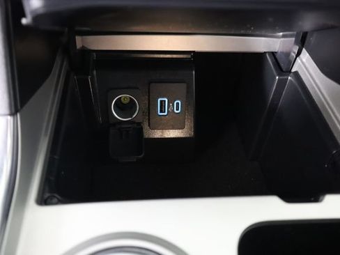 Used 2024 Ford Explorer XLT w/ Equipment Group 202A AWD/4WD image 56