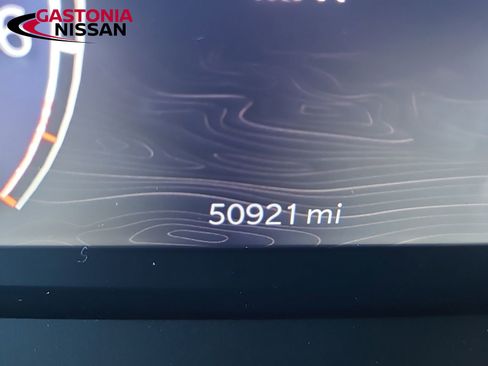 Used 2023 Jeep Grand Cherokee L Laredo image 33