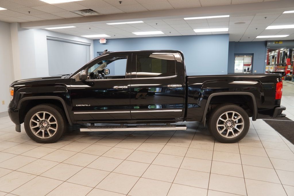 Used 2015 GMC Sierra 1500 Denali w/ Driver Alert Package AWD/4WD image 2
