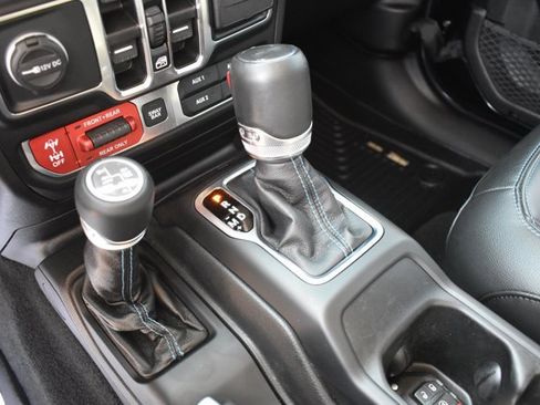 Used 2022 Jeep Wrangler Unlimited Rubicon 4xe w/ Steel Bumper Group AWD/4WD image 28