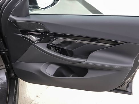 Used 2026 BMW 530i xDrive 530i xDrive w/ Premium Package image 29