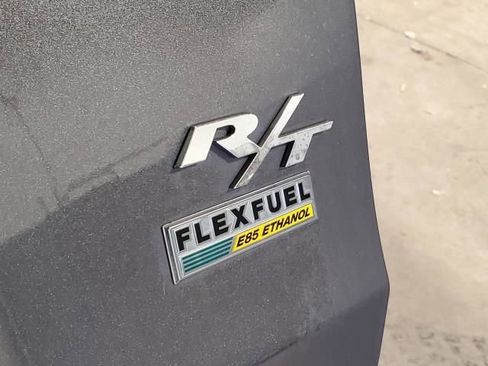 Used 2016 Dodge Grand Caravan R/T image 17