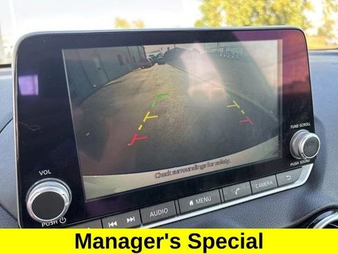 Used 2022 Nissan Sentra SV image 22