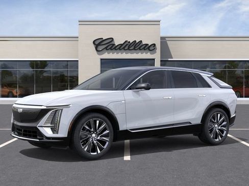 New 2026 Cadillac Lyriq Signature Luxury w/ Nappa Leather Package RWD image 2