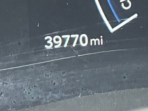 Used 2025 Toyota Camry LE image 39