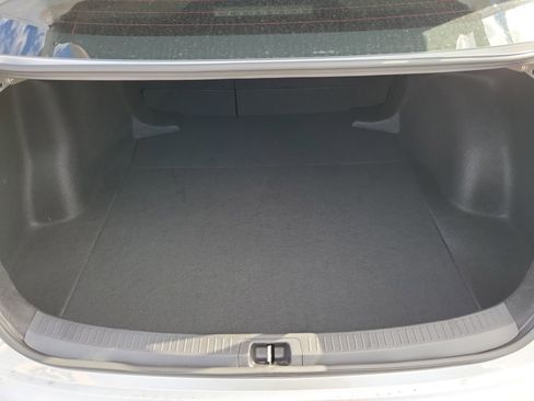 Used 2025 Toyota Corolla SE image 9