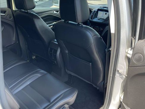 Used 2017 Ford Escape SE w/ SE Leather Comfort Package AWD/4WD image 17