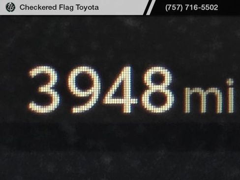 Used 2025 Toyota Tacoma SR5 image 14