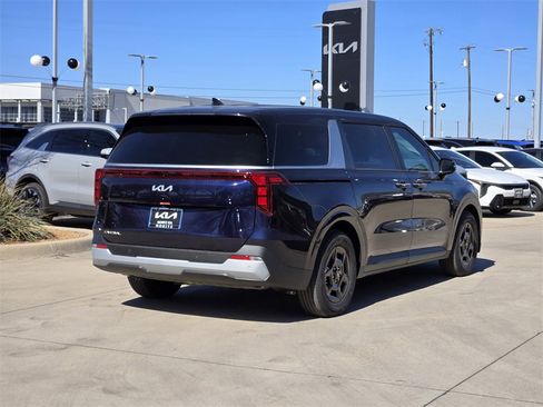 New 2026 Kia Carnival image 4