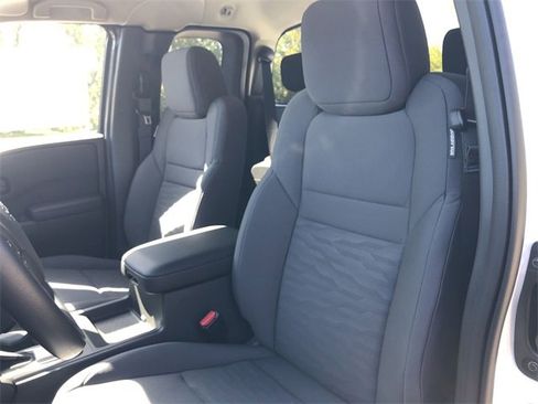 Certified 2025 Nissan Frontier S image 19