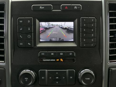 Used 2018 Ford F150 XLT image 22